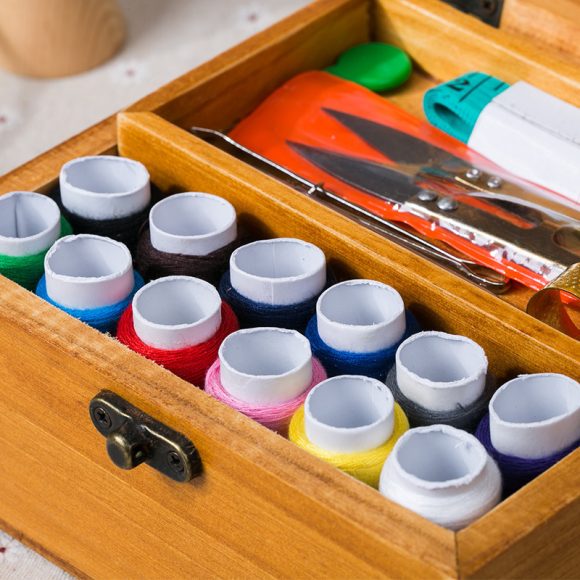 Needle Money Box Household Portable Sewing Needlework Student Dormitory Small Wooden Box Sewing Sewing Kit Hand-Stitched - Image 2
