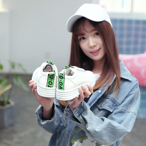 Breathable women Sneaker student casual canvas shoes - Image 2