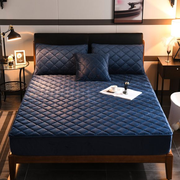 Crystal fleece padded bed cover - Image 9