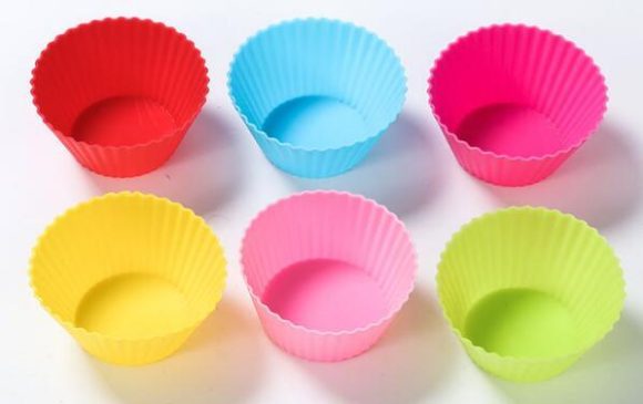 Nonstick Reusable Silicone Cupcake Liners Baking Cups 12 Pieces - Image 2