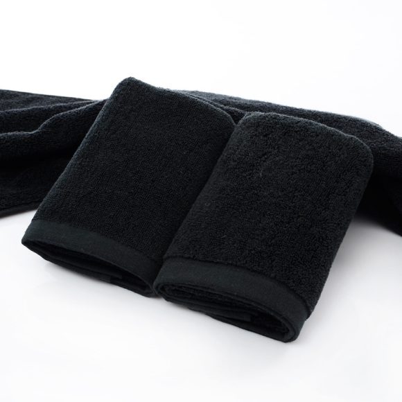 21 strands of black cotton towels - Image 5