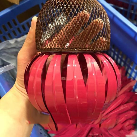 Garden Petal Shape Bird Feeder - Image 9