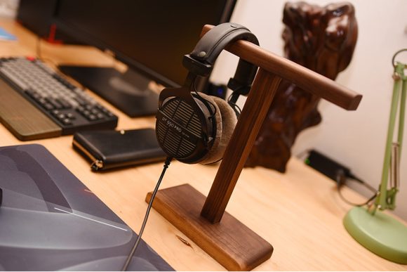Black Walnut Headphone Holder Headphone Hanger - Image 3