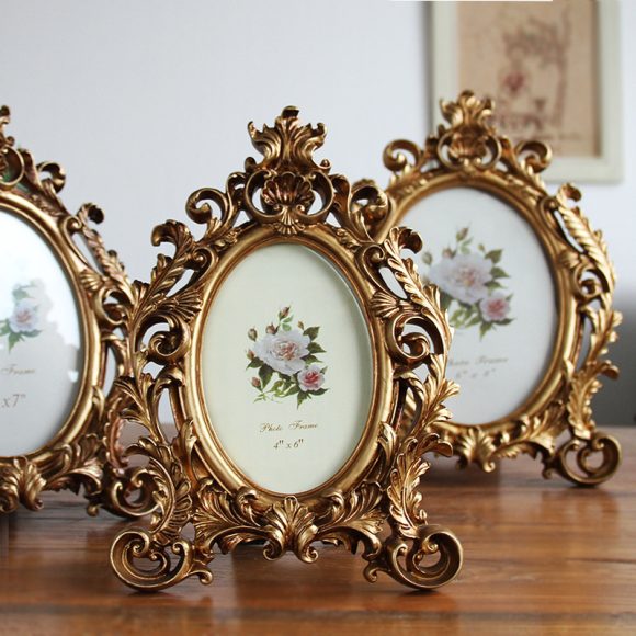 European oval resin photo frame - Image 2