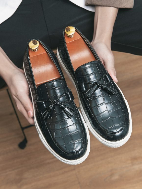 Plus Size Fashion Tassel Sneakers Men's British Casual Youth - Image 2