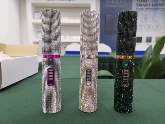 Rechargeable Portable Diamond Straightener - Image 9