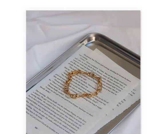 Women's thick chain bracelet - Image 2