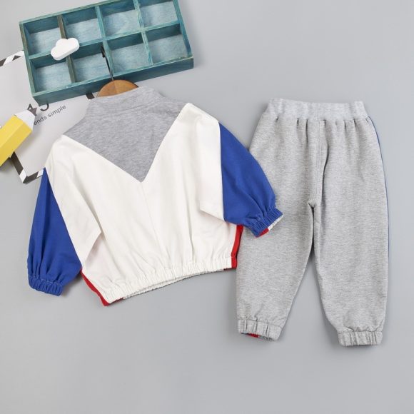 Boy sports wind suit - Image 3