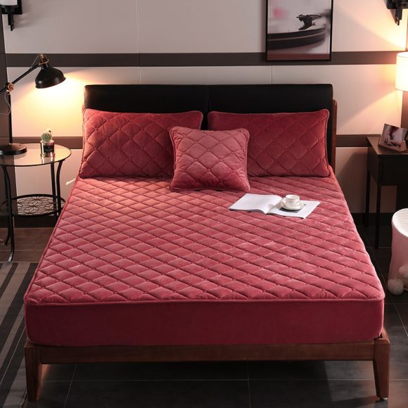 Crystal fleece padded bed cover - Image 3