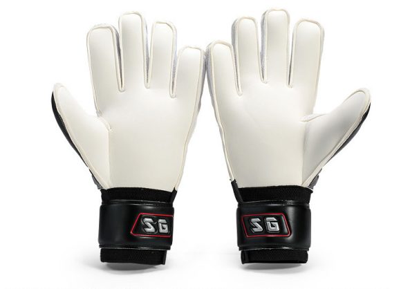 Football goalkeeper gloves - Image 3