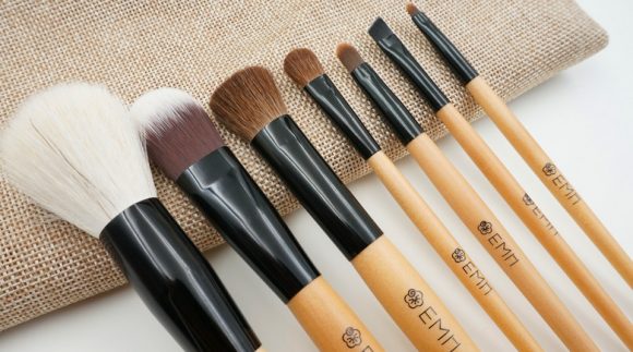 Bobbi Brown makeup brush 7 Mycoplasma wood animal hair cosmetic brush belt leather Makeup Kit spot - Image 5