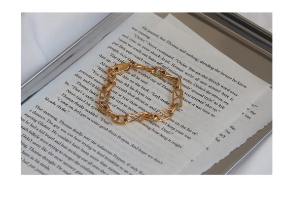 Women's thick chain bracelet - Image 4