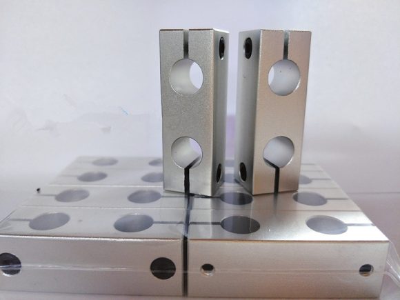 Steel pipe connector fixed by strut clamp - Image 5