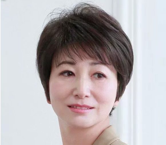 Women's Flower White Short Straight Top Old Flower White Mixed Human Hair Wigs - Image 5