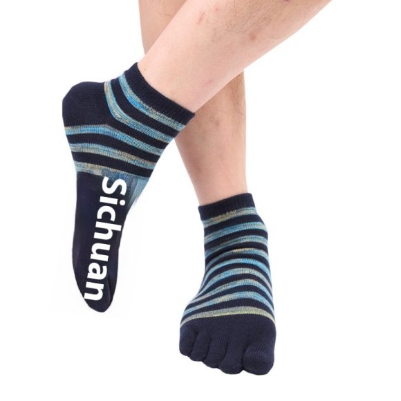 Niche Mixed Color Stripe Short Split Toe Cotton Socks - Image 3