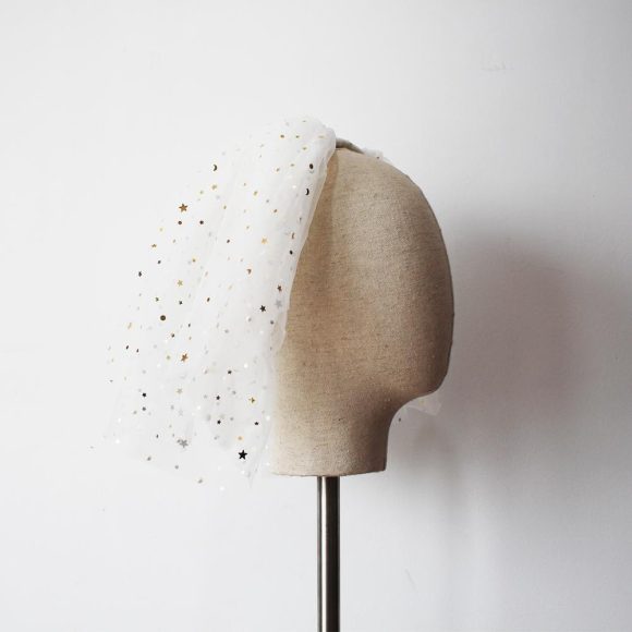 White Yarn Bridal Multi-layer Short Veil - Image 2