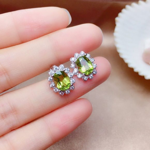 Olivine Set Crystals Are Transparent And Pure - Image 4