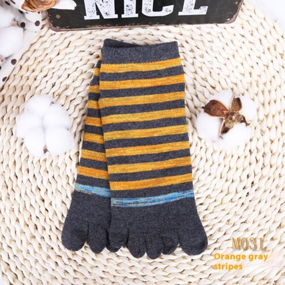 Niche Mixed Color Stripe Short Split Toe Cotton Socks - Image 8