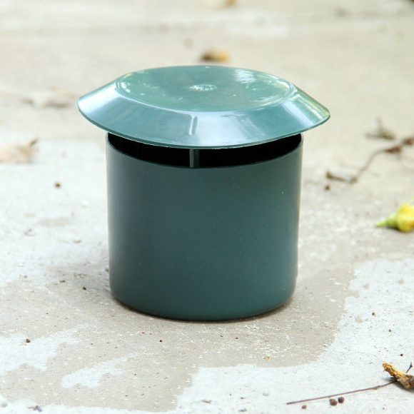 Garden Vegetable Garden Snail Trap - Image 5