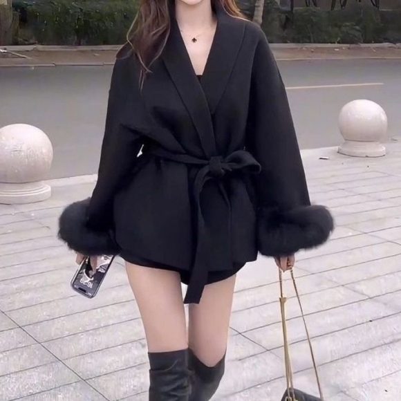Lace-up Furry Sleeves Thin Hepburn Style Woolen Coat - Image 3