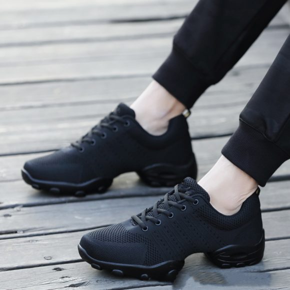 Men's Soft Sole Lightweight Mesh Sports Shoes - Image 3