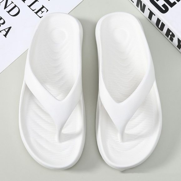 Lightweight Men's Classic Stylish Flip-flops - Image 3