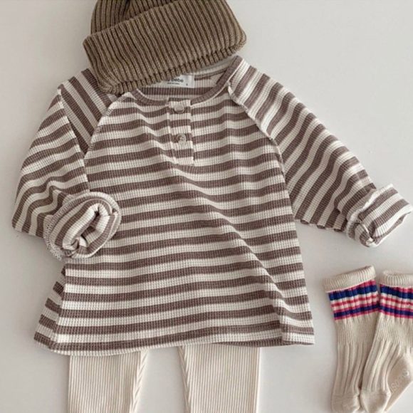Simple T-Shirt Baby Pullover - Image 2