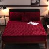 Crystal fleece padded bed cover - Image 8