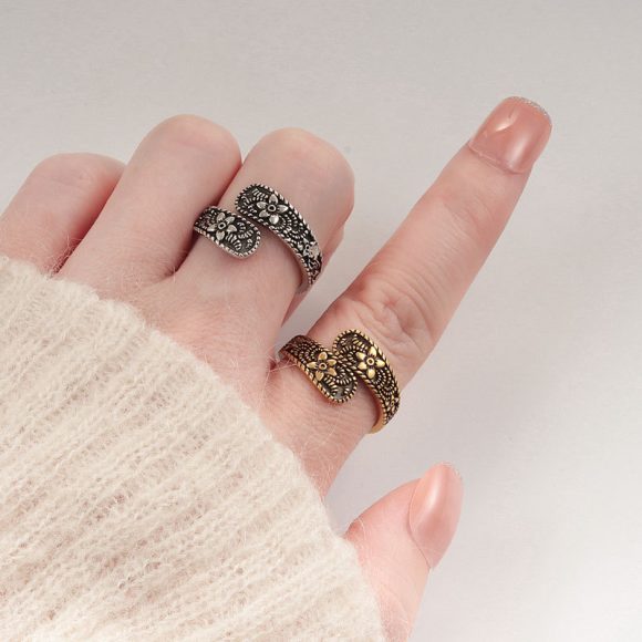 Niche Heavy Industry Design Ancient Golden Flower Irregular Open Ring - Image 2
