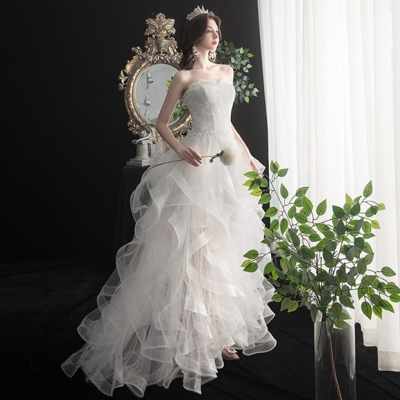 Short Front And Back Length Small Trailing Wedding Dress - Image 5