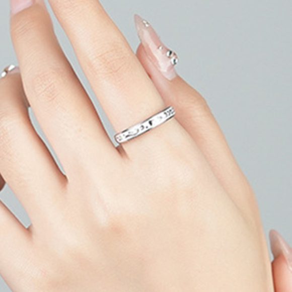 Small Design Adjustable Ring With Opening - Image 3