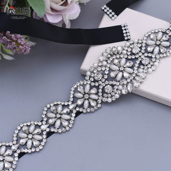 Bridal wedding belt with rhinestone decoration - Image 2