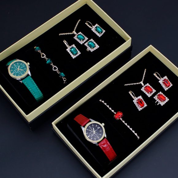 Women's Five-piece Square Jewelry Watch - Image 6