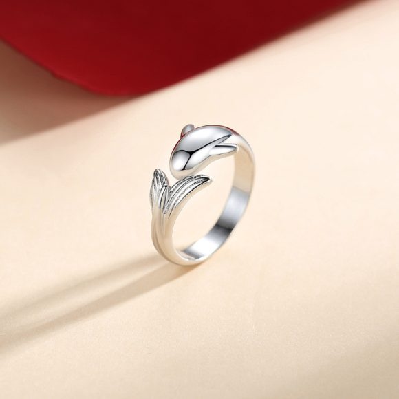 Simple Diamond Inlaid Small Fish Couple Ring - Image 2