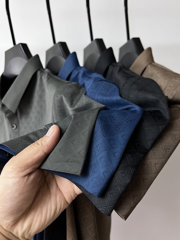 High-end Elegant Ice Silk Short Sleeve T-shirt Men's Lapel Summer Plaid Polo Shirt - Image 9