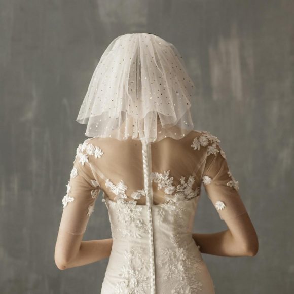 White Yarn Bridal Multi-layer Short Veil - Image 5
