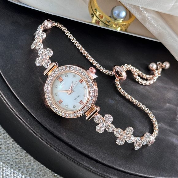 Flower-shaped Diamond-embedded Student Pull-out Bracelet Watch - Image 5