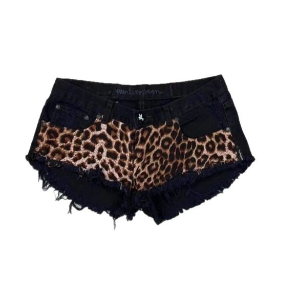 European And American Millennium Subculture Leopard Print Low Waist Denim Super Short Shorts - Image 6
