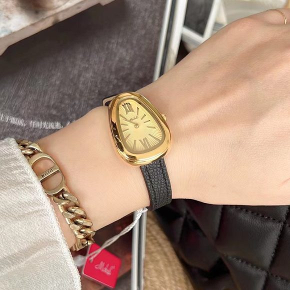 Women's High-grade Leather Belt Quartz Casual Watch - Image 5
