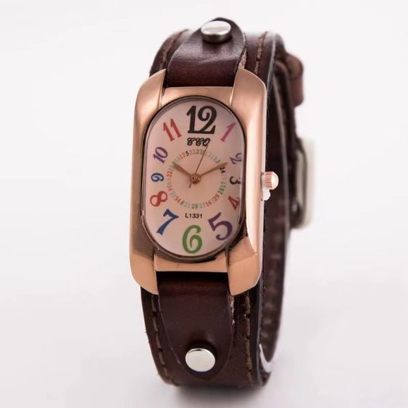 Trendy Vintage Genuine Leather Men's Watch - Image 2