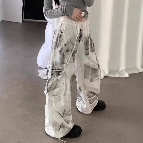 American High Street Distressed Color Cargo Jeans - Image 4