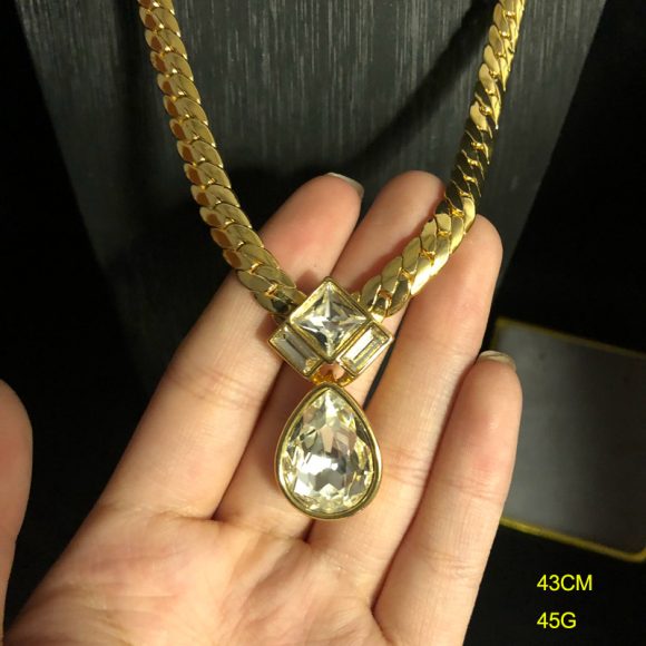 Special Interest Light Luxury Necklace And Earrings Suite - Image 6