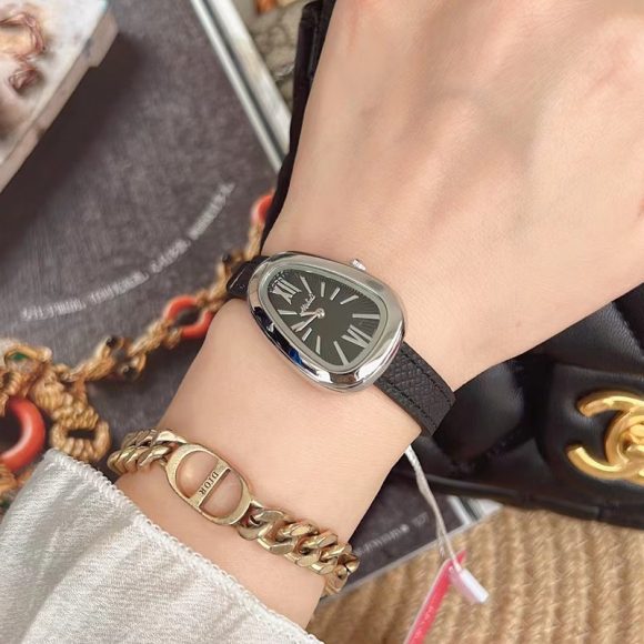 Women's High-grade Leather Belt Quartz Casual Watch - Image 2