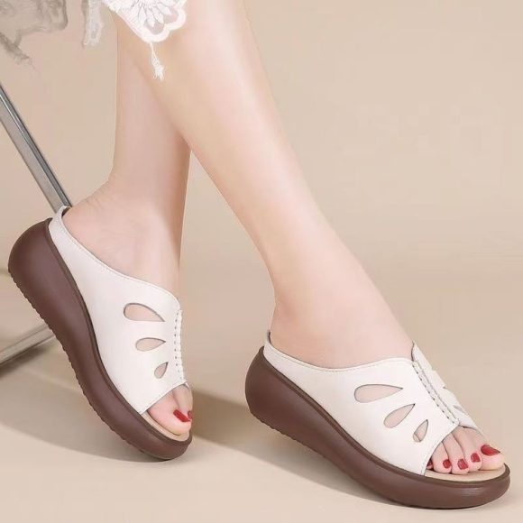 Mid-heel Outdoor Hollow Women's Slippers For Middle-aged Women - Image 5