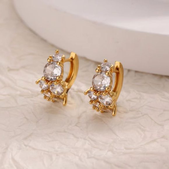 Simple Love Heart Earrings Ear Ring Women's New Trendy Arc Earrings - Image 3