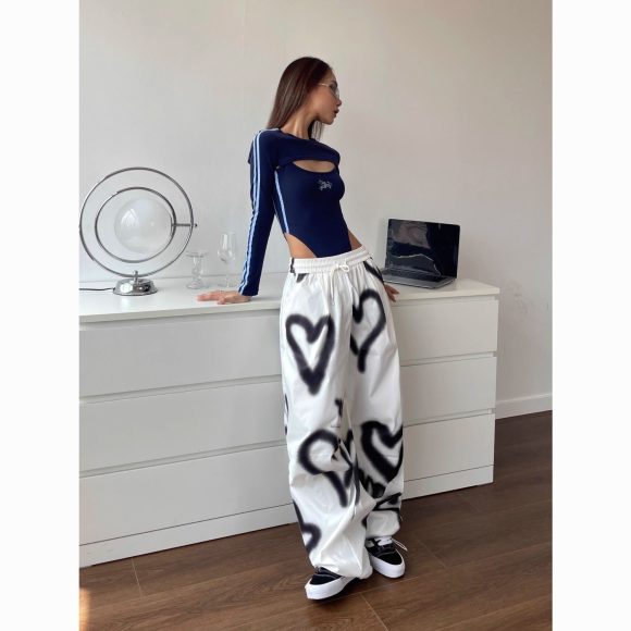 Hip Hop Heart Graffiti Elastic Waist Drawstring Wide Leg Pants - Image 2