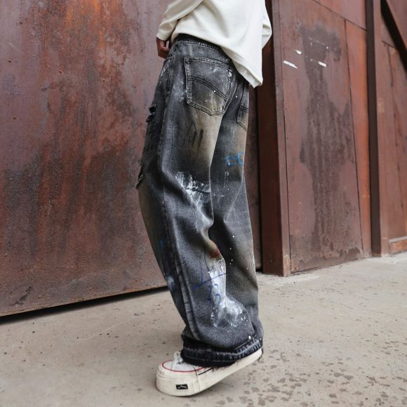 Street Graffiti Ripped Jeans Men And Women Loose Straight Neutral - Image 4