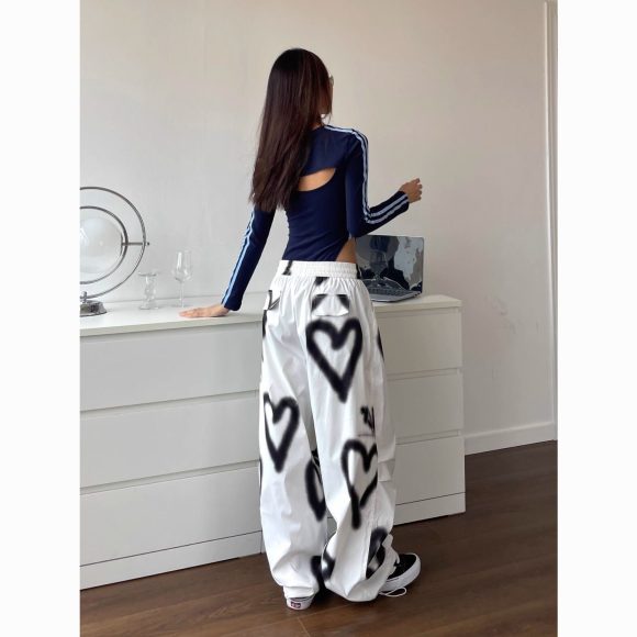 Hip Hop Heart Graffiti Elastic Waist Drawstring Wide Leg Pants - Image 3