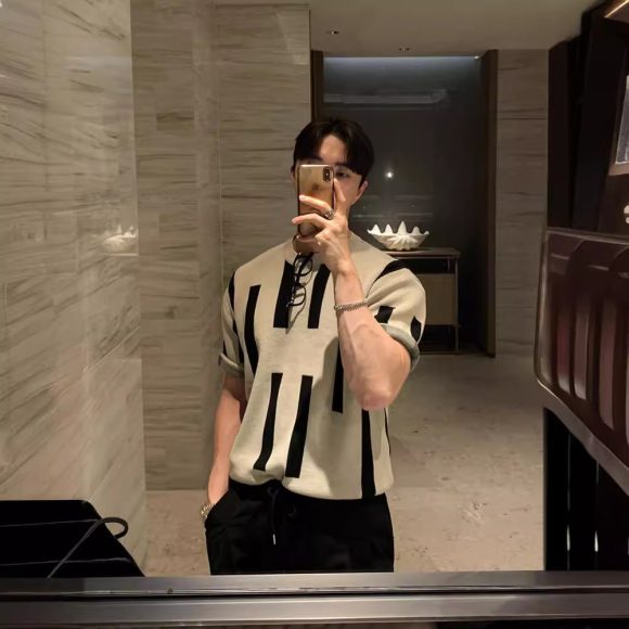 American High Street Round Neck Knitted Short Sleeve T-shirt - Image 5