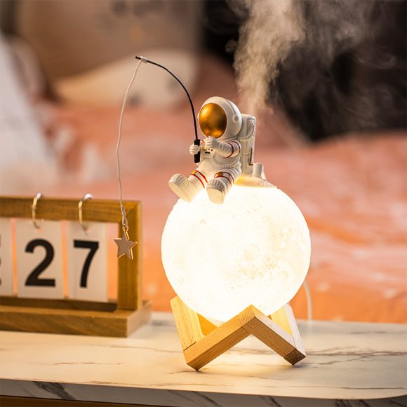 Astronaut Figurines Home Decoration Resin Space Man Miniature Night Light Humidifier Cold Fog Machine Accessories - Image 2